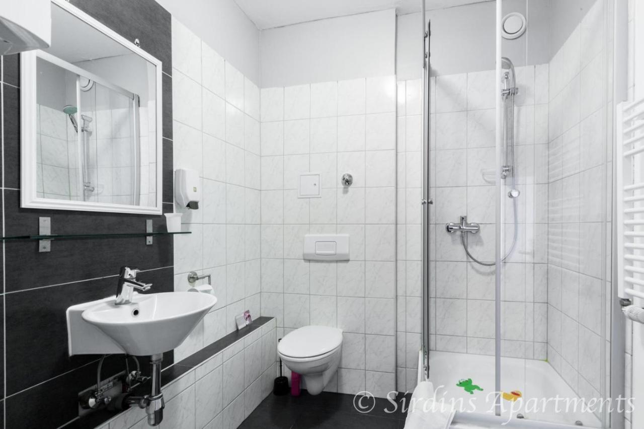 Big Fancy Apartments City Center Берлин Экстерьер фото