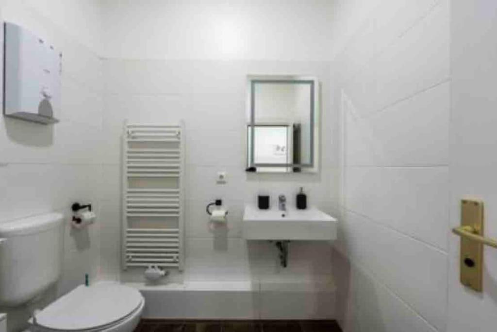 Big Fancy Apartments City Center Берлин Экстерьер фото